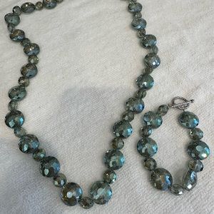 Gorgeous crystal necklace and bracelet
